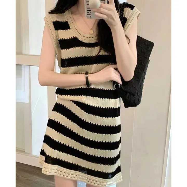 U-Neck Sleeveless Striped Cutout Knitted Dress