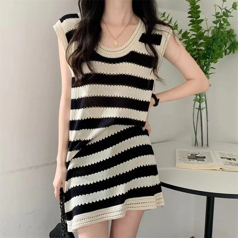 U-Neck Sleeveless Striped Cutout Knitted Dress